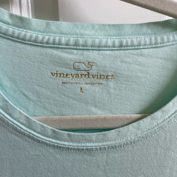 Vineyard Vines Women’s T-Shirt - Picture 2 of 3
